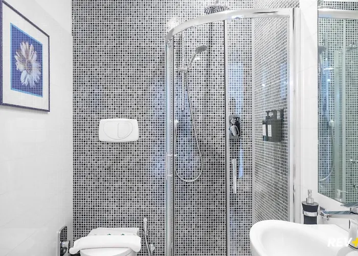 Viale Giulio Cesare 4*